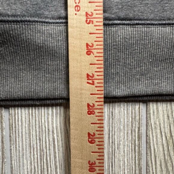 Oregon Ducks Hoodie Men’s L Gray Spellout Logo Captivating New - Picture 11 of 11